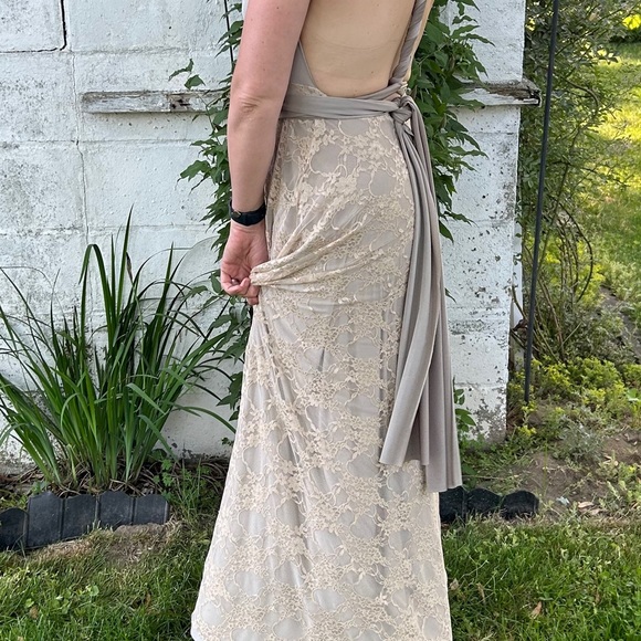 Lace Infinity Convertible Dress - Picture 5 of 14